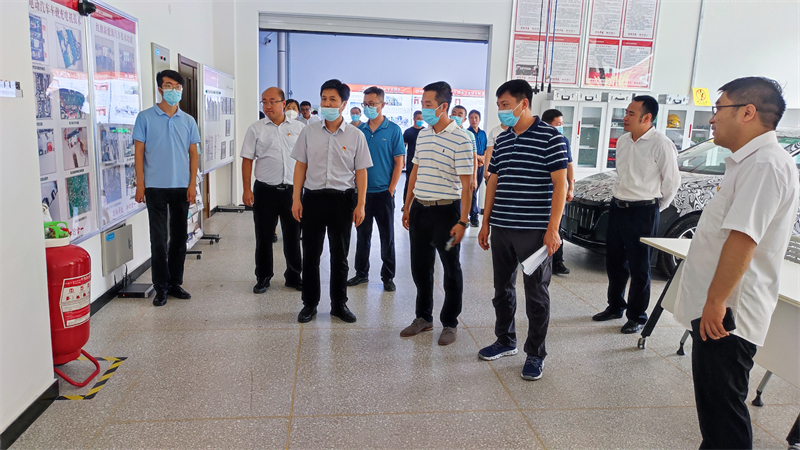 图2 红旗新能源汽车培训室检查现场.jpg